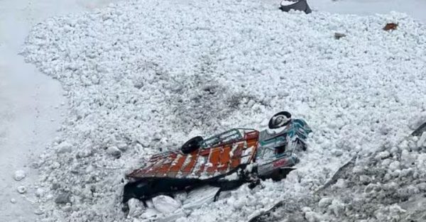 Badrinath Avalanche: Rescue Teams Mobilized as Over 40 BRO Workers Remain Trapped in Uttarakhand